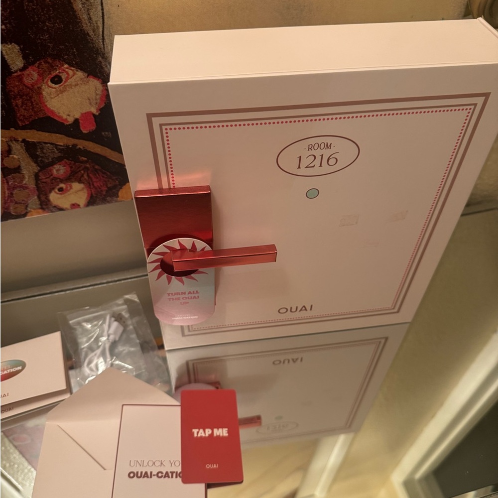 Ouai Empty box - image 8